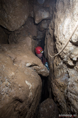 Prehod v spodnjo razpoko